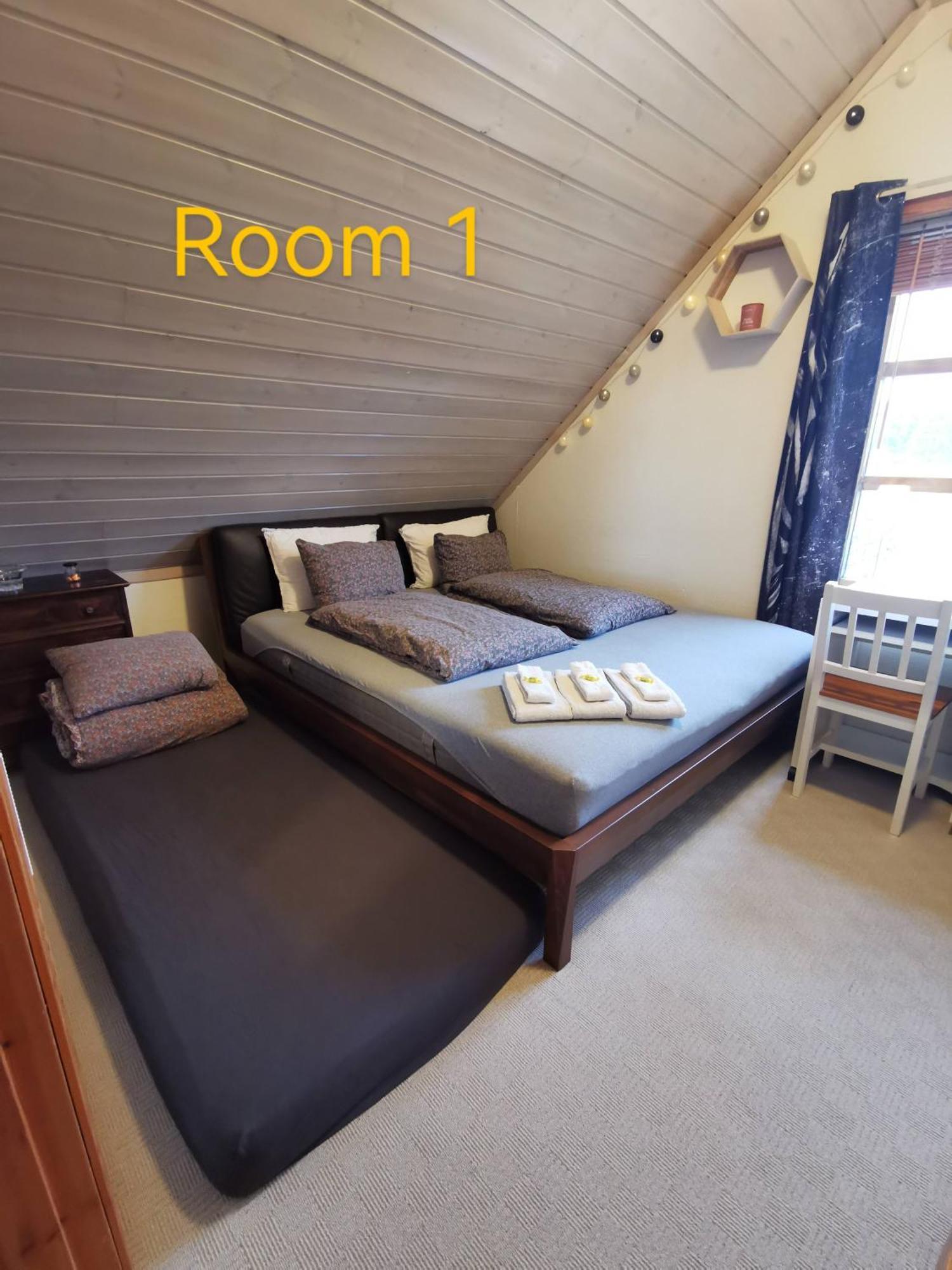Mikael's Bed &